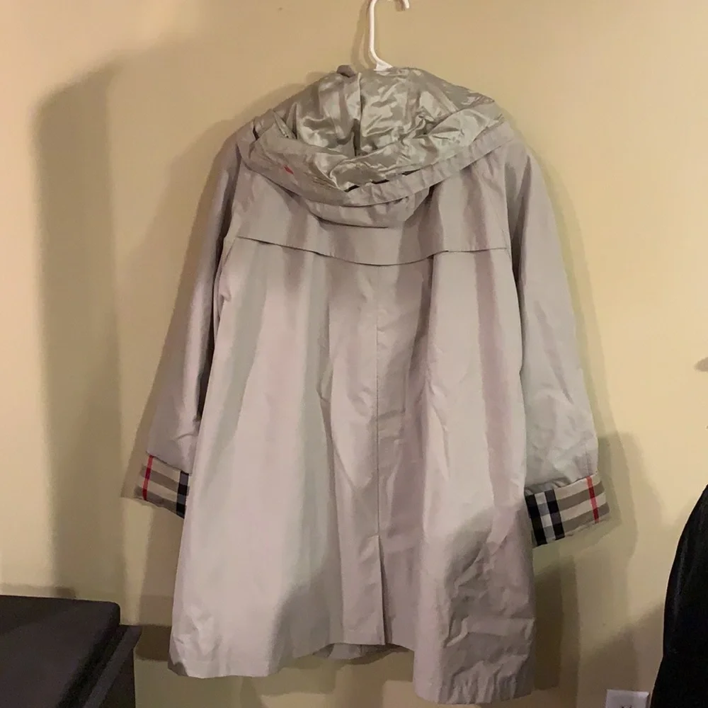 Burberry Light Beige Hooded Trench Coat with Check Cuff Trim - Picture 9 of 11